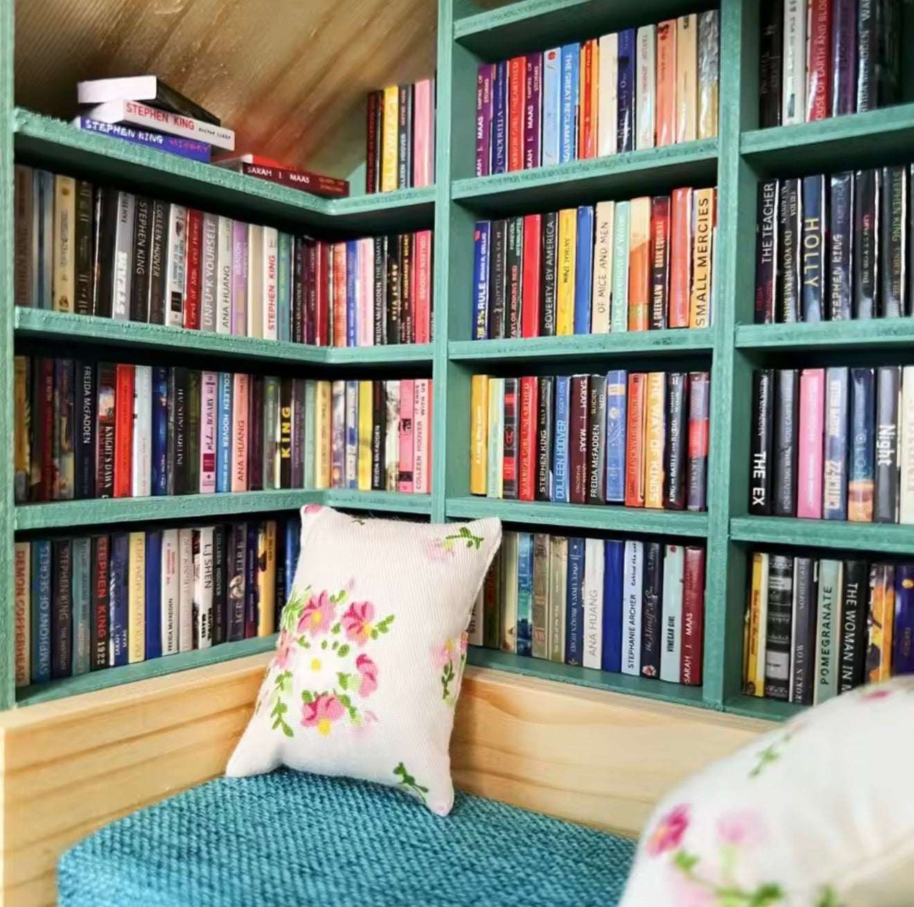Malik Mini Bookshelf
